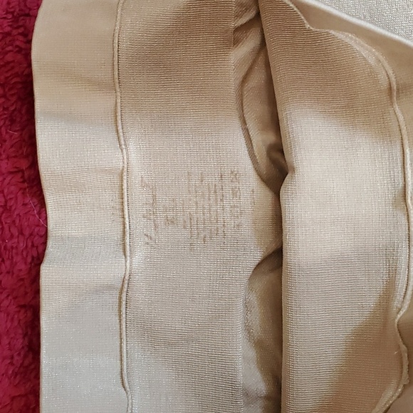 Booty Defining Control Top Short XL - Picture 4 of 4